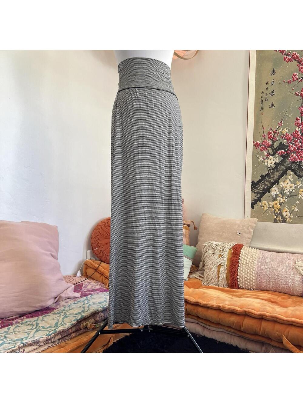 Max Studio Black White Micro Stripe Maxi Skirt Foldover Waist Rayon Stretch L